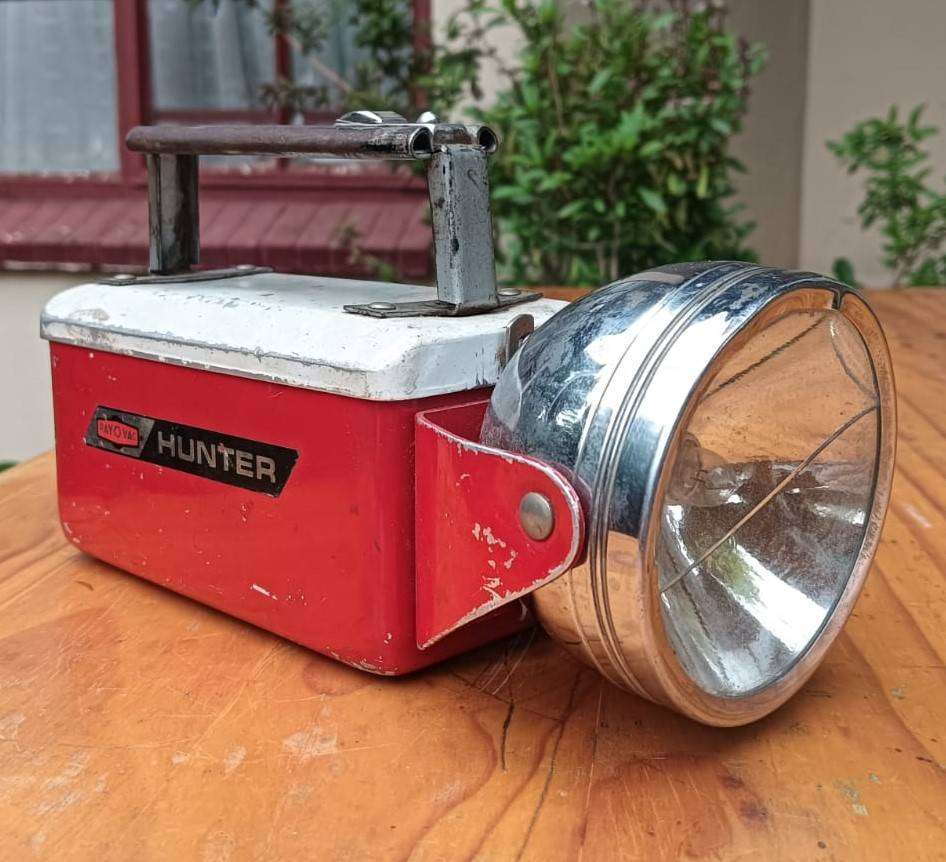 Best Flashlight Ever Made! A Vintage 1950s Ray-O-Vac Hunter Lamp (also called the French Flasher)