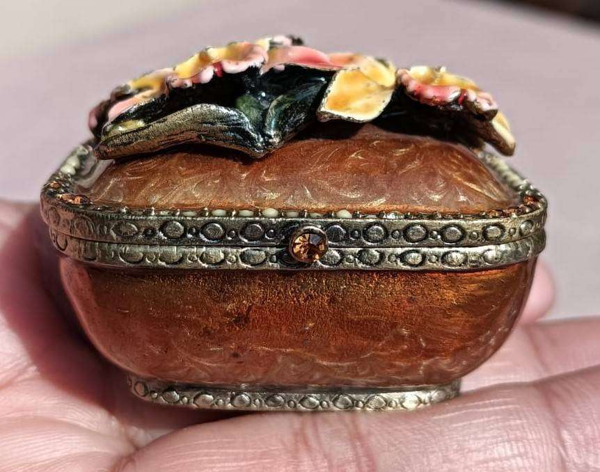 Superb Antique Cloisonne Lidded Pill Box with Enamelled Brass Flowers in Relief
