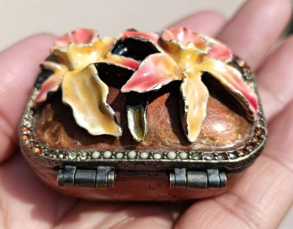 Superb Antique Cloisonne Lidded Pill Box with Enamelled Brass Flowers in Relief