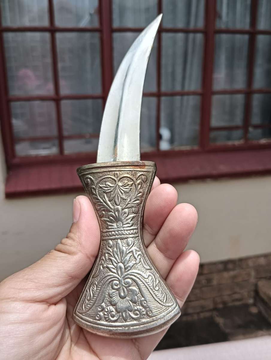 Vintage Omani Khanjar Jambiya Dagger with Intricately Relief Decorated Sheath