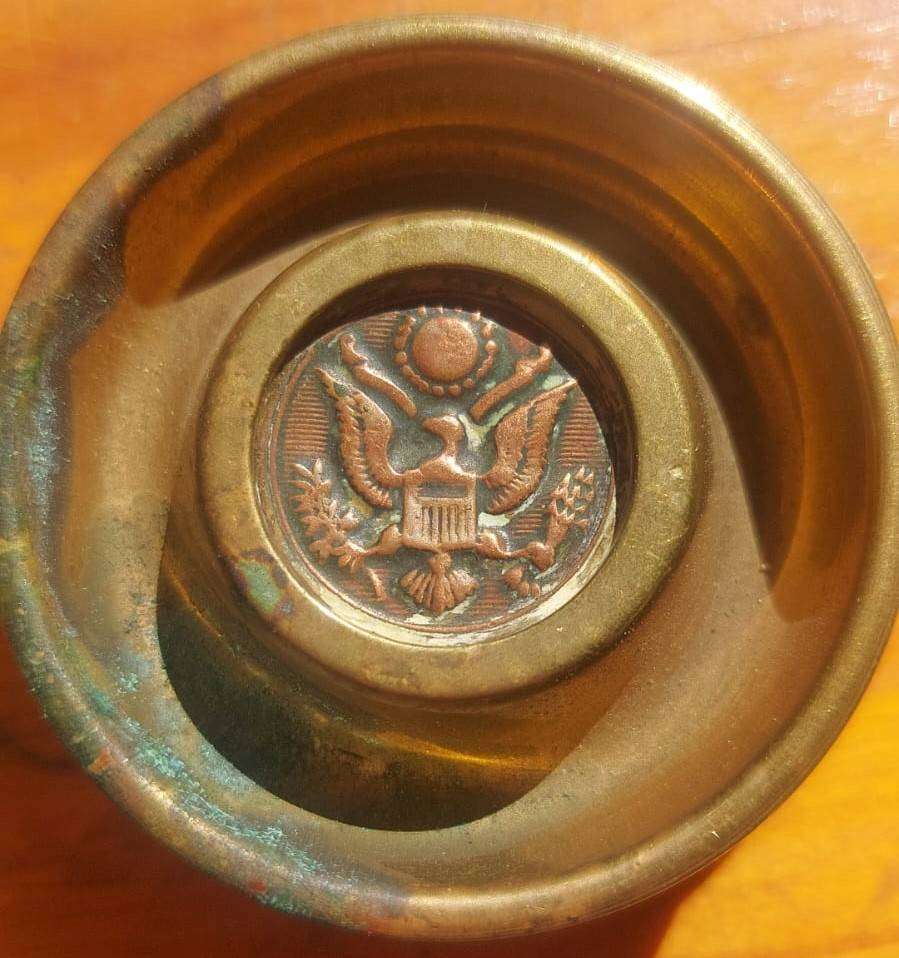 British WW2 1942 Bofors 40mm Brass Shell Casing with United States Bald Eagle Army Button Centre