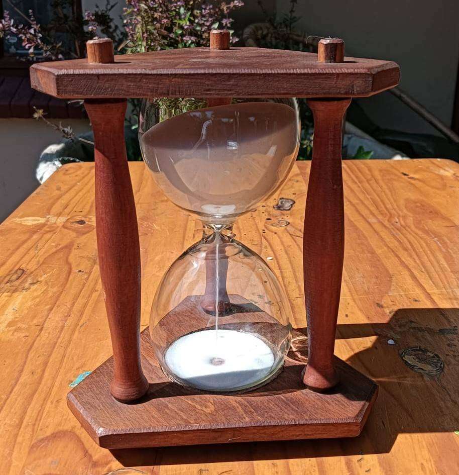 Vintage Wooden Framed 15 Min Sand Timer  Retro Looking, Decorative and Functional