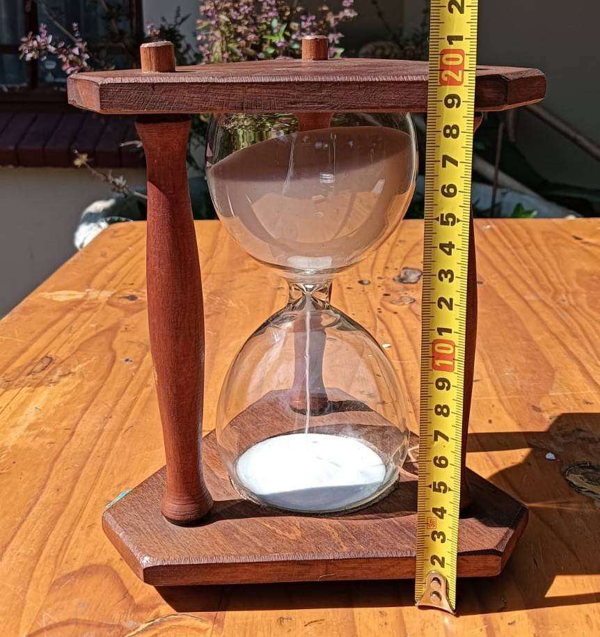 Vintage Wooden Framed 15 Min Sand Timer  Retro Looking, Decorative and Functional