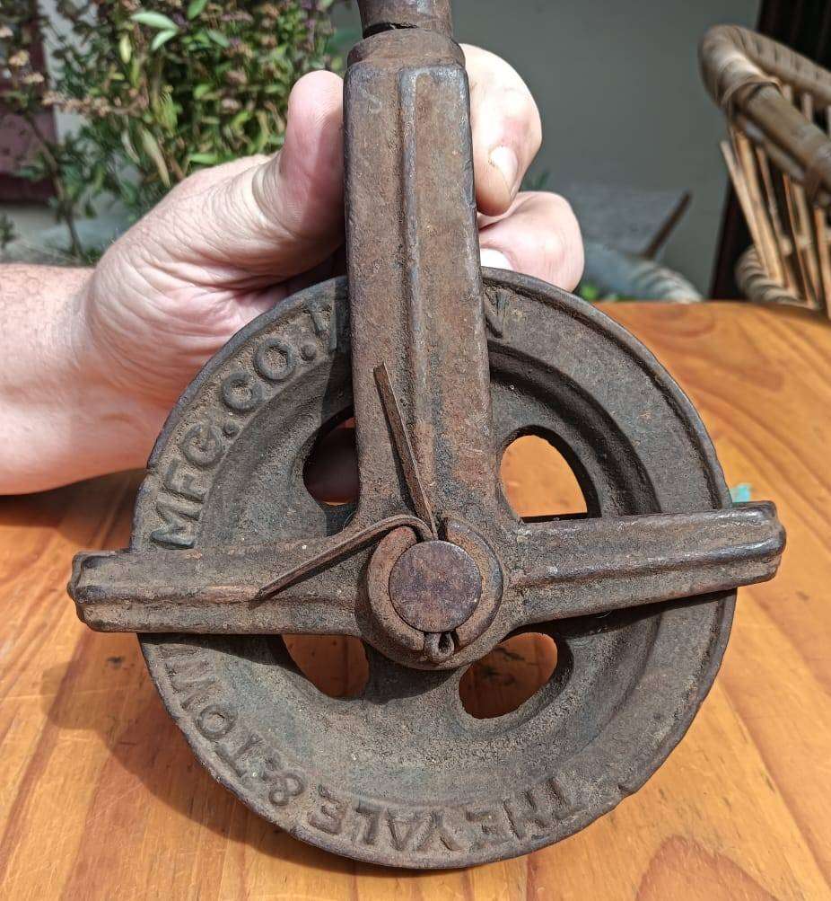 Antique (c1883-1963) Yale & Towne ½ Ton Cast Iron Pulley Chain Block and Hook  Turns Freely