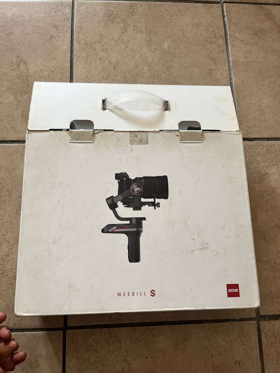 Zhiyun Weebill S gimbal for mirrorless and DSLR cameras