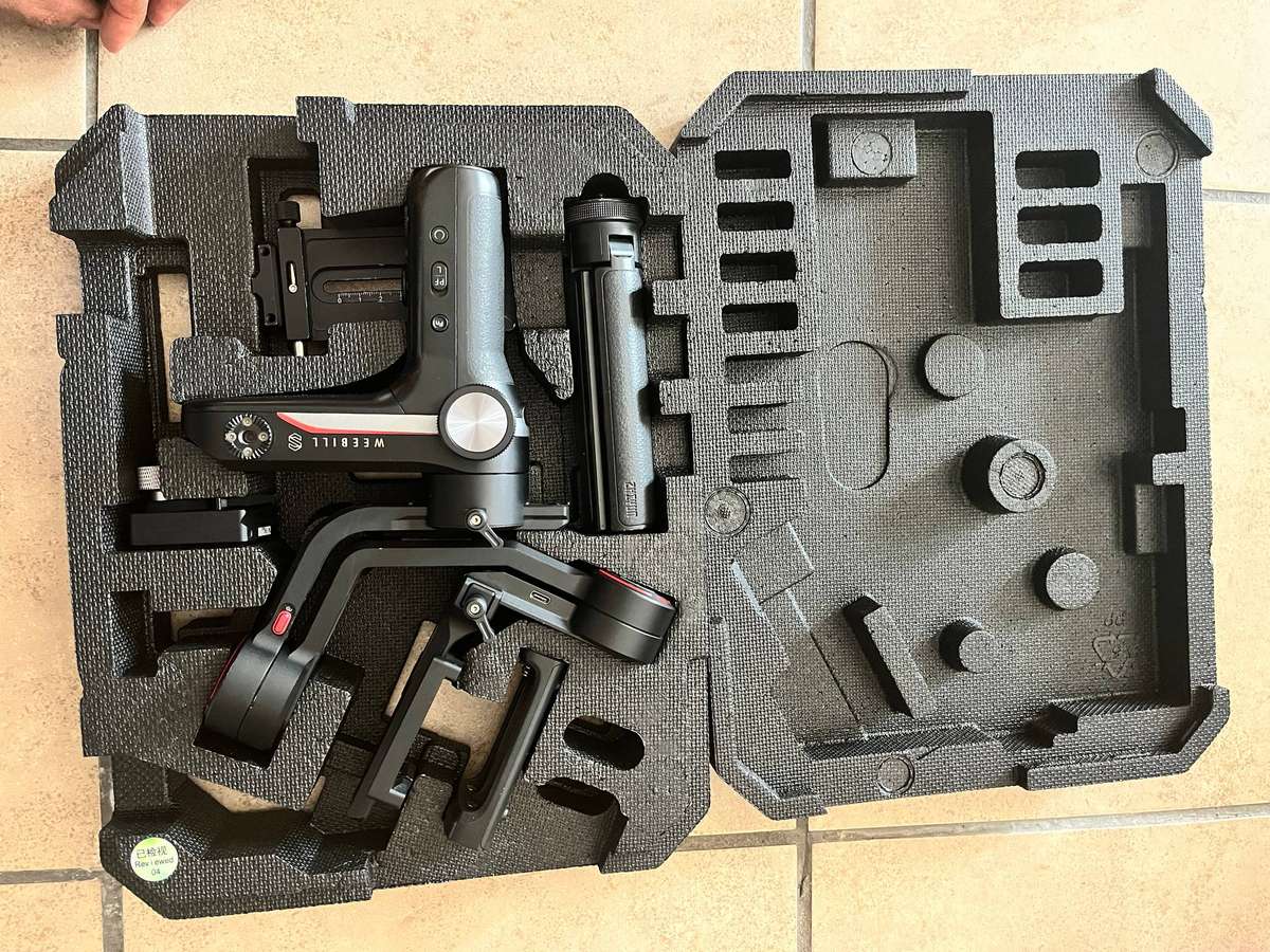 Zhiyun Weebill S gimbal for mirrorless and DSLR cameras