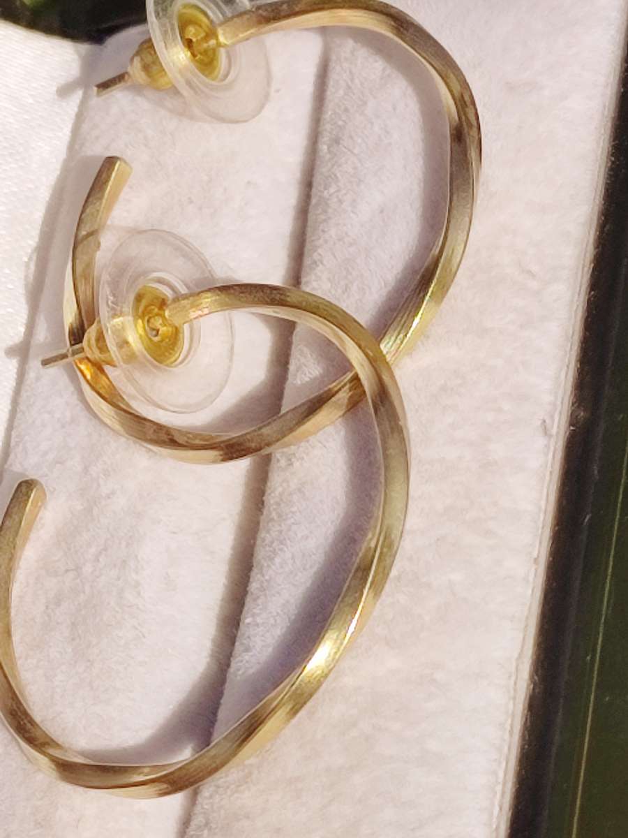 9ct Gold Twist Hoop Earrings