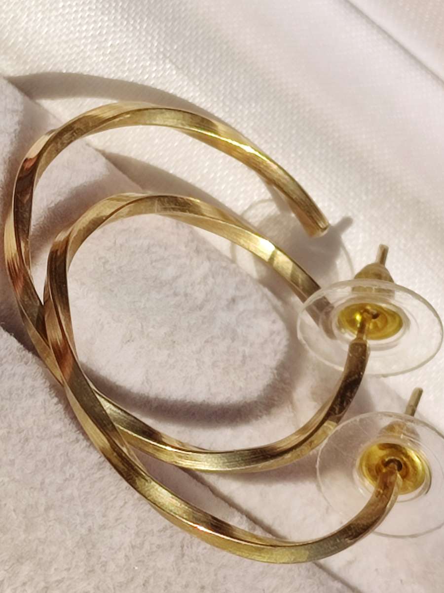 9ct Gold Twist Hoop Earrings