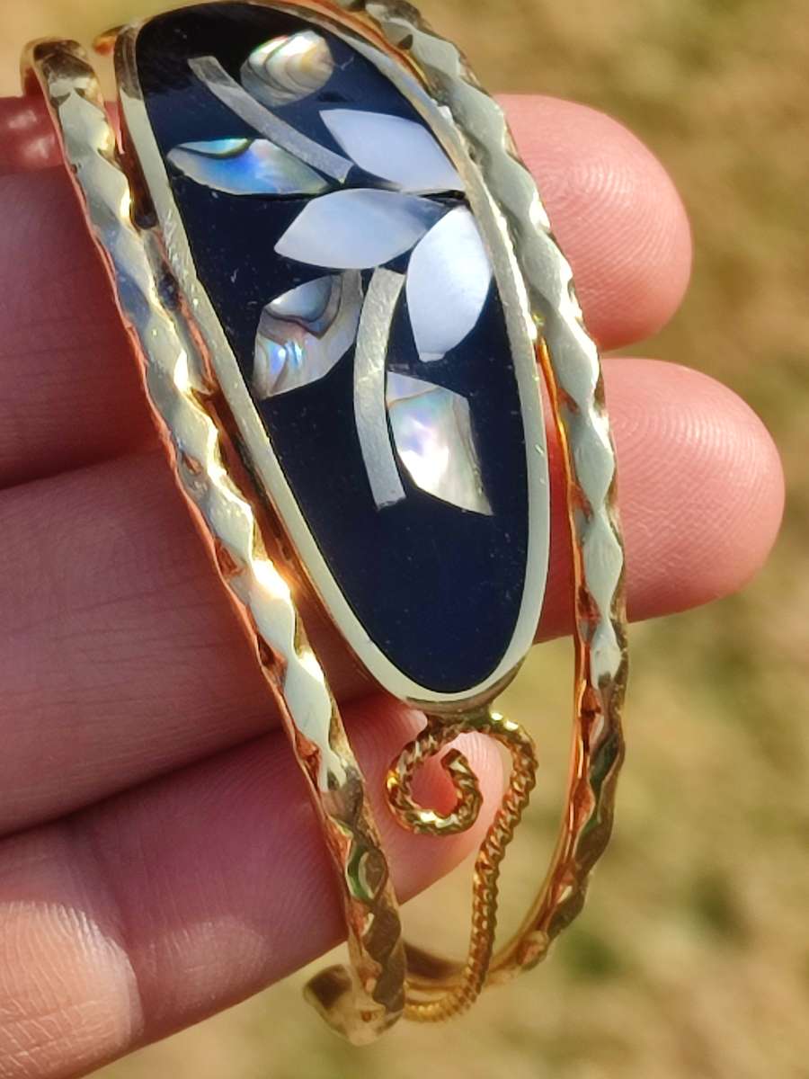 Vintage Mexican Mother of Pearl Bracelet