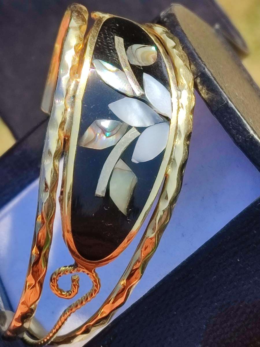 Vintage Mexican Mother of Pearl Bracelet
