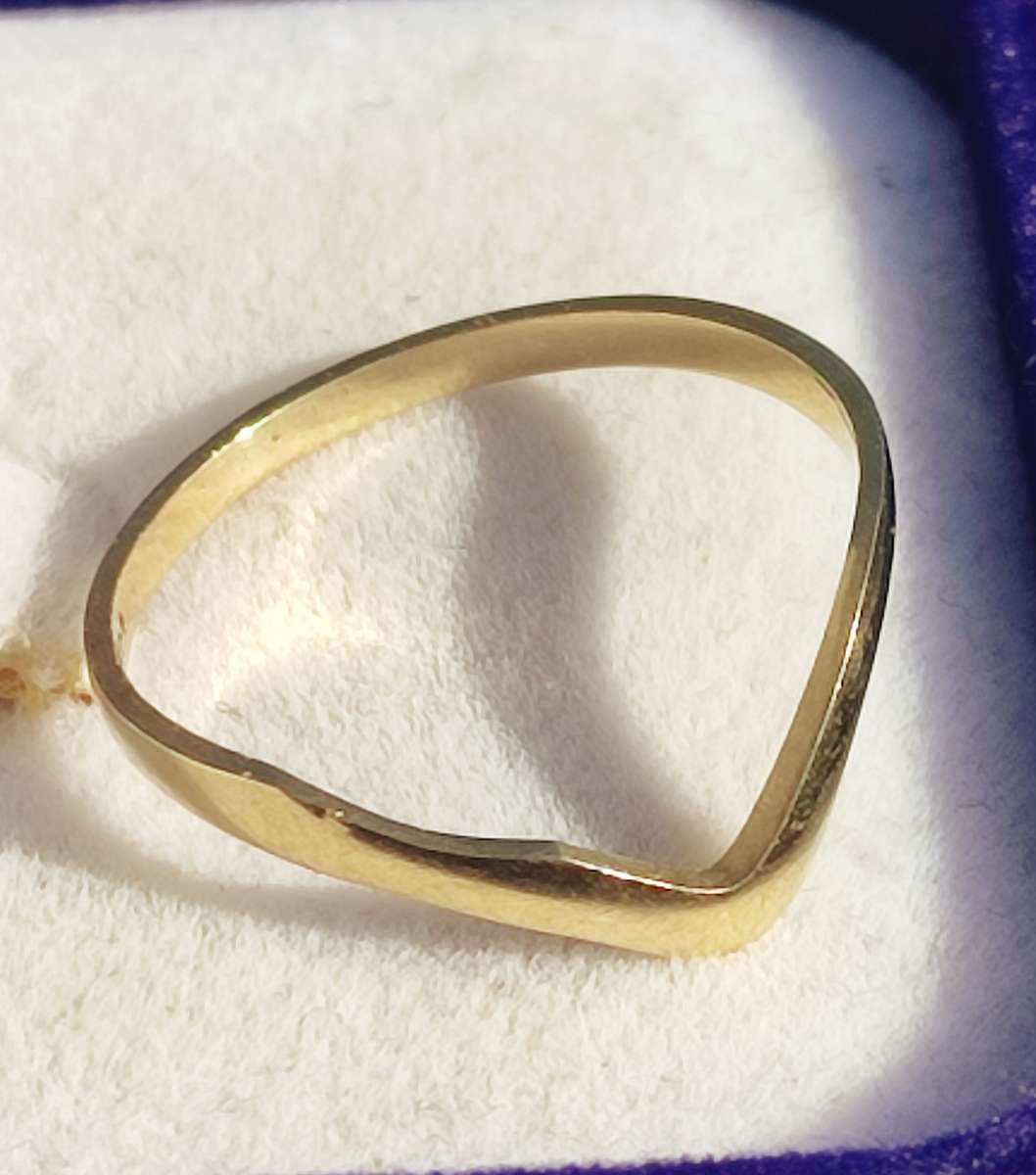 9ct Gold Wishbone Ring