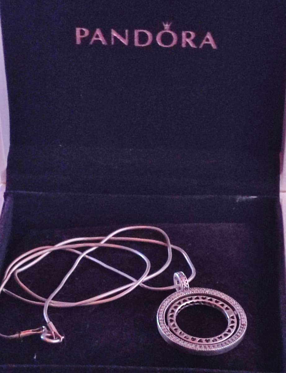 Pandora Hearts Circle Pendant Necklace