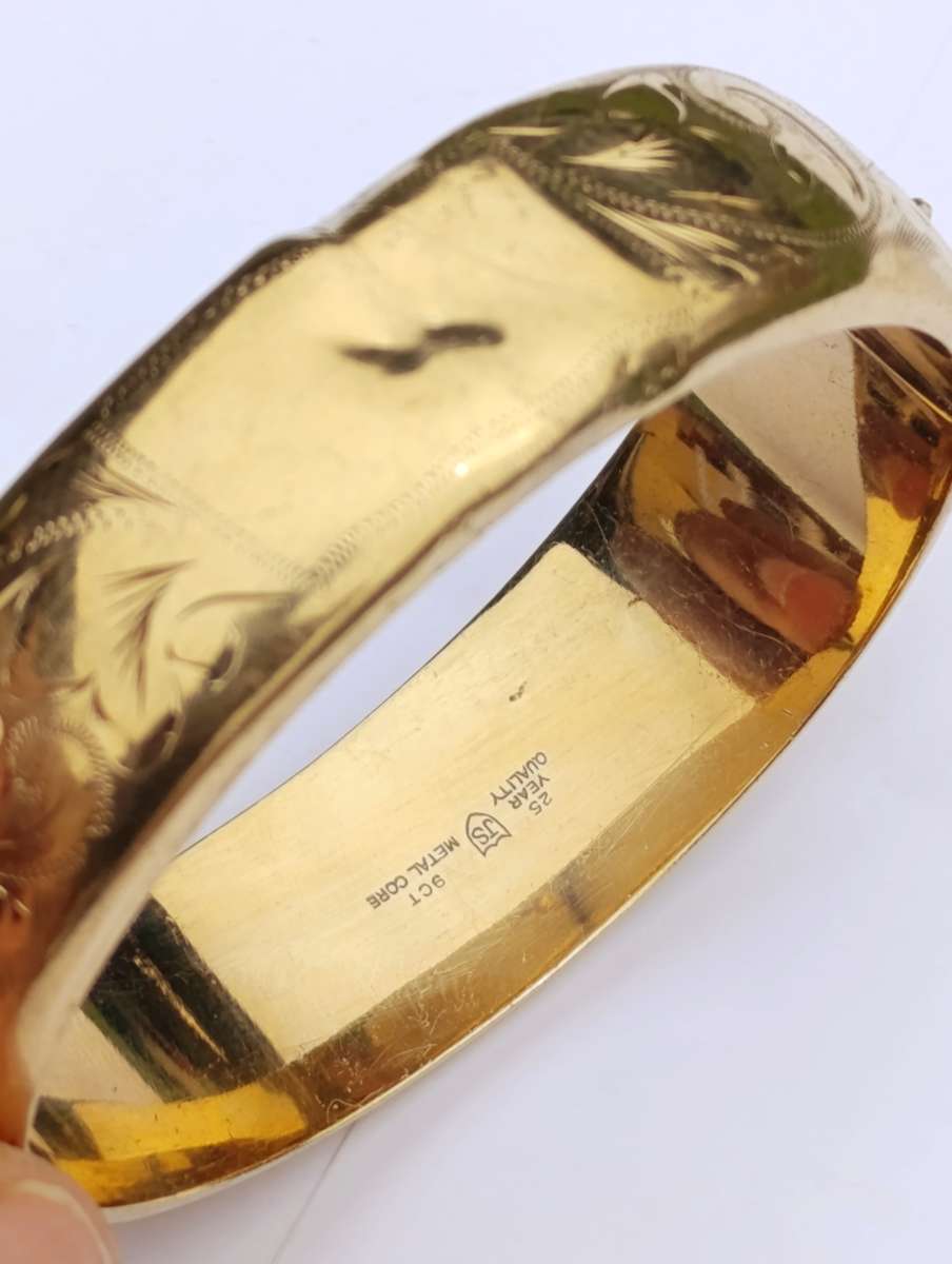Thick 9ct Metal Core Vintage Bangle