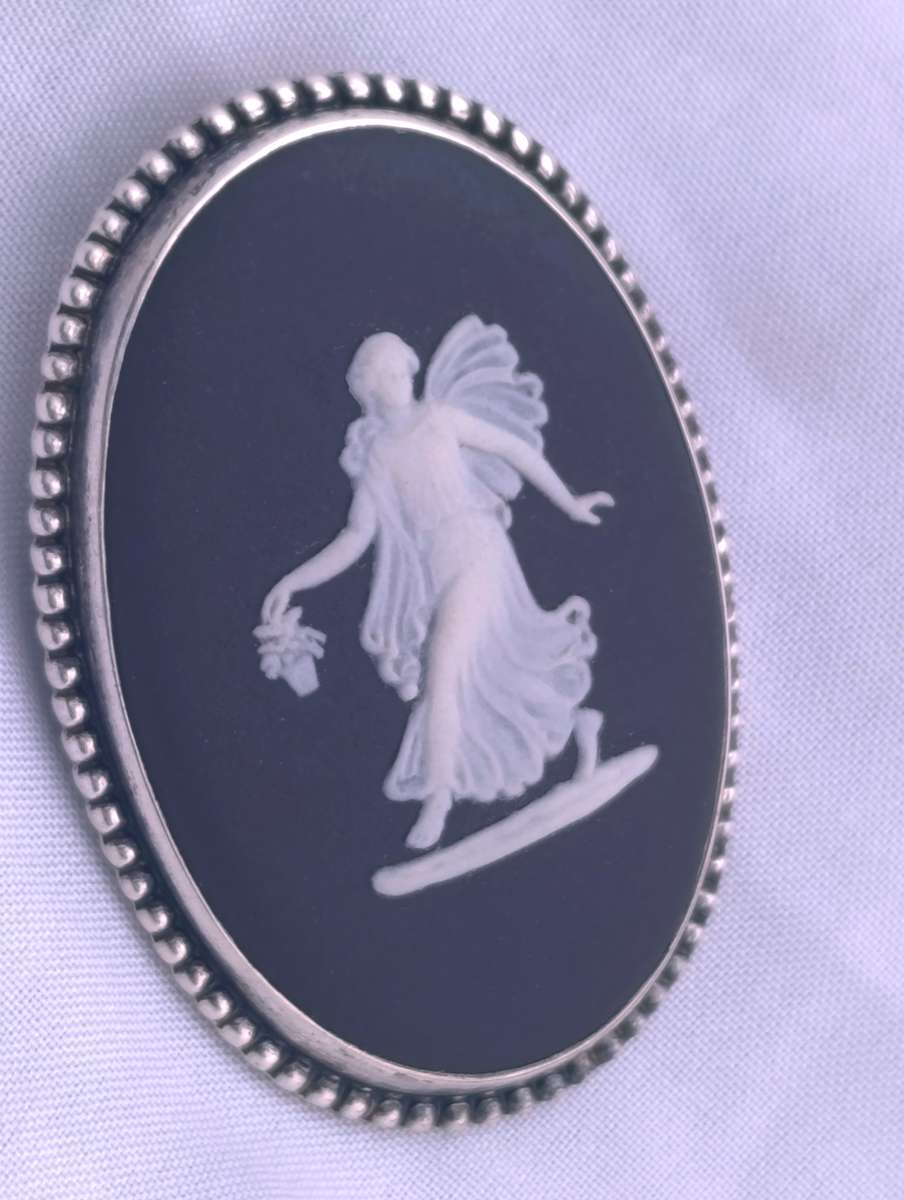 Large Sterling Wedgewood Pendant Brooch