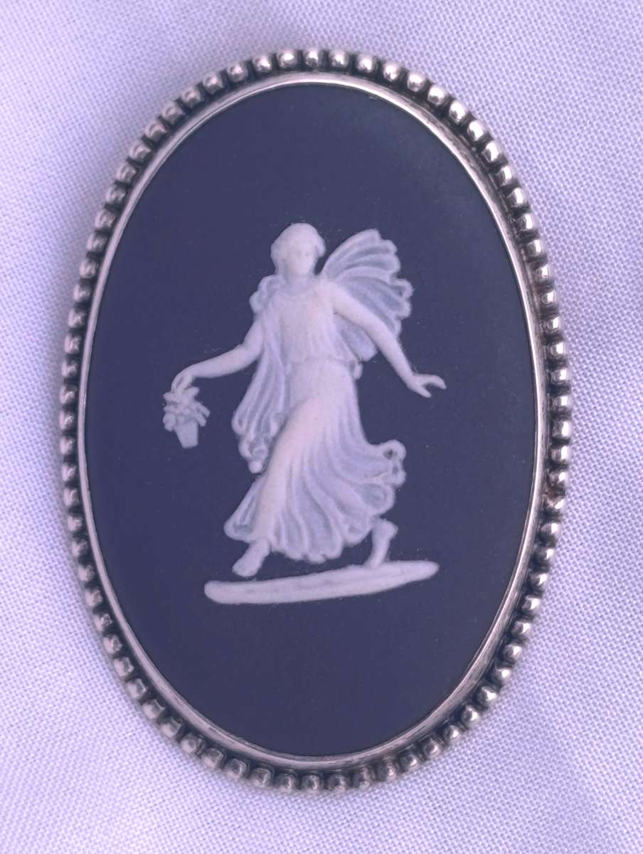 Large Sterling Wedgewood Pendant Brooch
