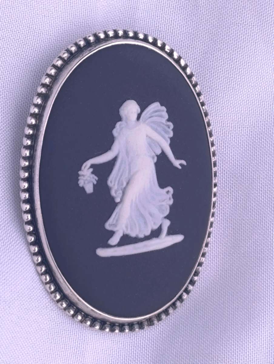 Large Sterling Wedgewood Pendant Brooch