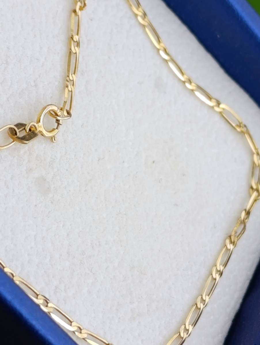 9ct Gold Handchain