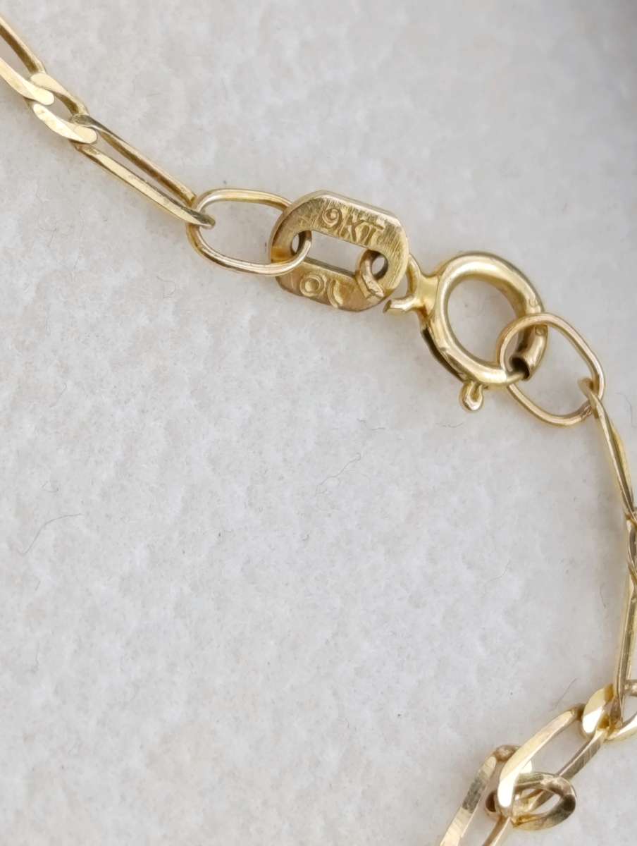 9ct Gold Handchain