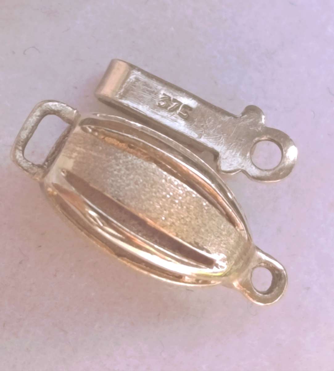 9ct Gold Designer Vintage Clasp