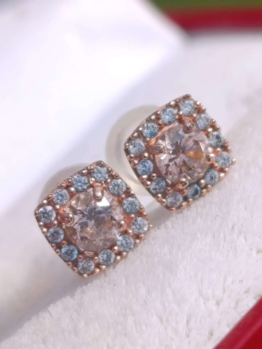 9ct Rosegold Diamond Studded Earrings
