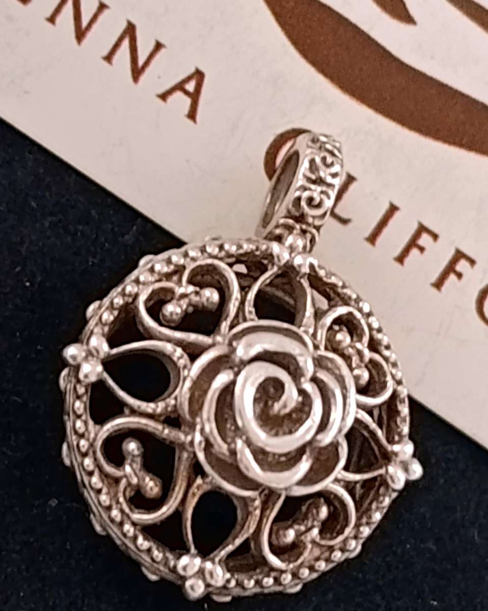 Jenna Clifford "950" Silver Rose Pendant