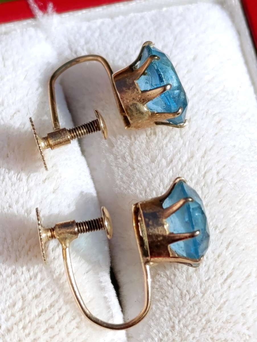 9ct Gold Vintage Blue Stone Earrings
