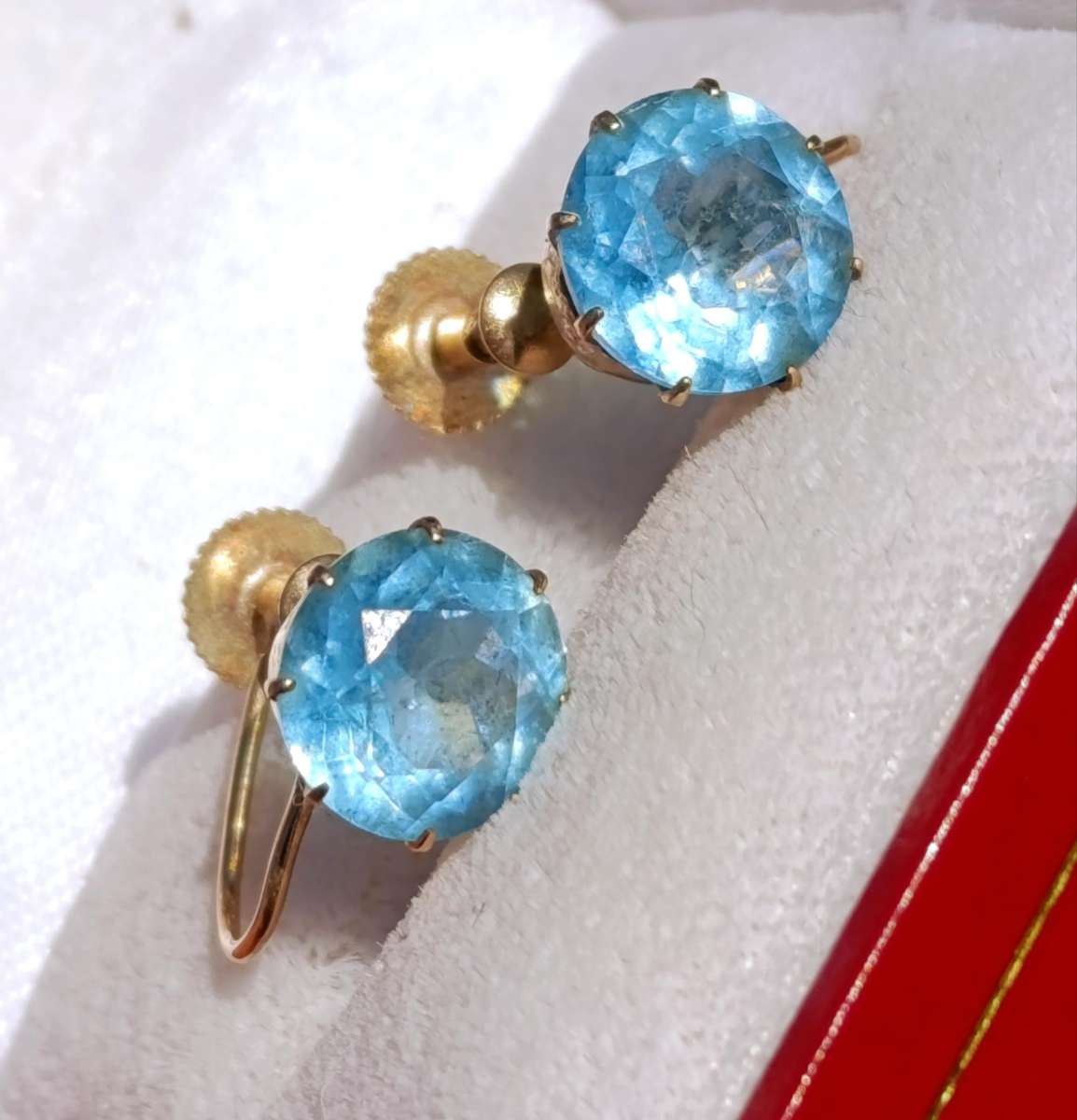 9ct Gold Vintage Blue Stone Earrings