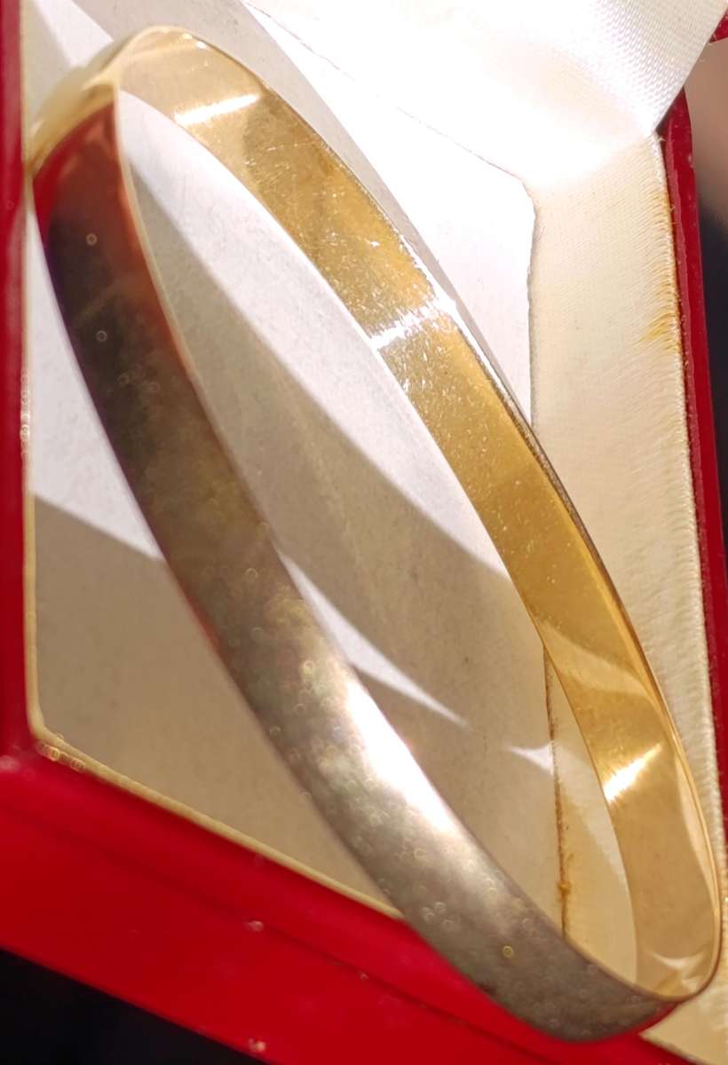 9ct Gold 6MM Vintage Bangle
