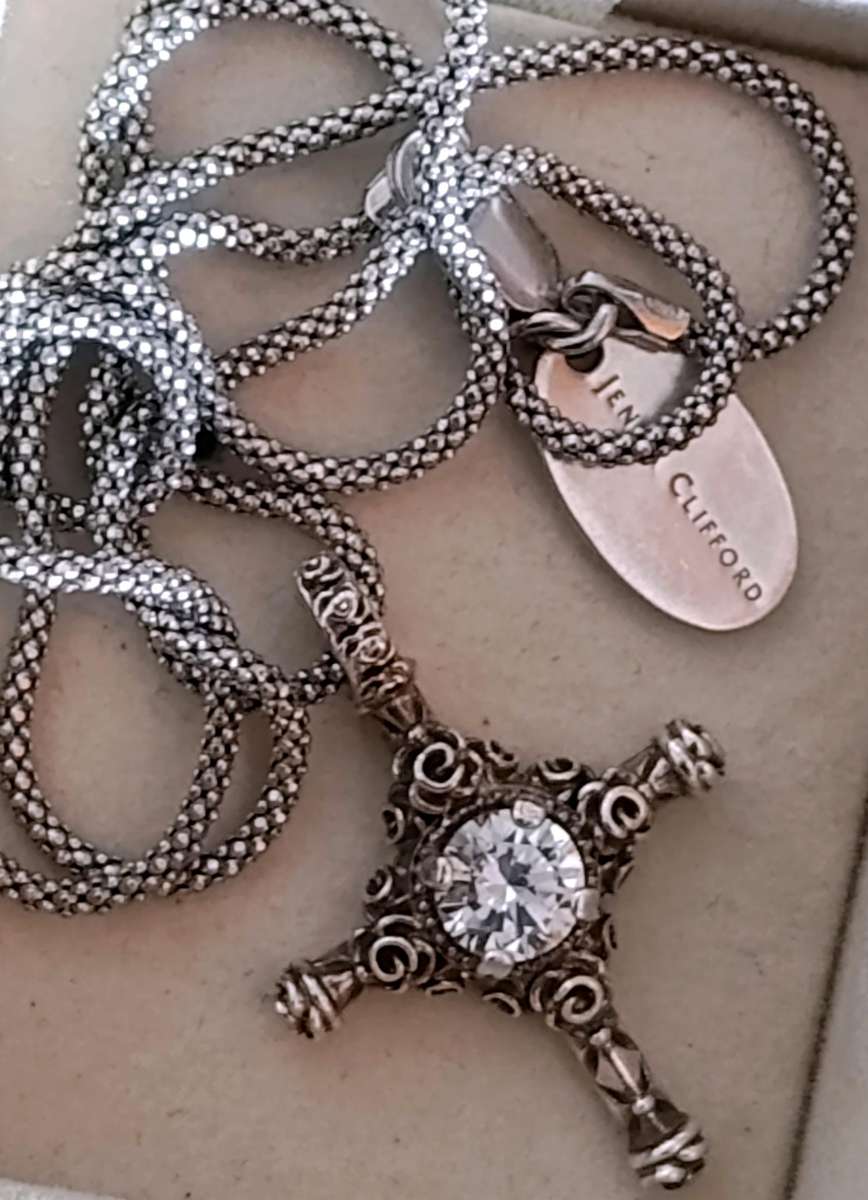 Jenna Clifford 950 Silver Cross Pendant Set