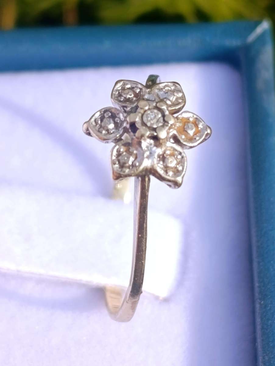 9ct Gold Diamond Flower Ring