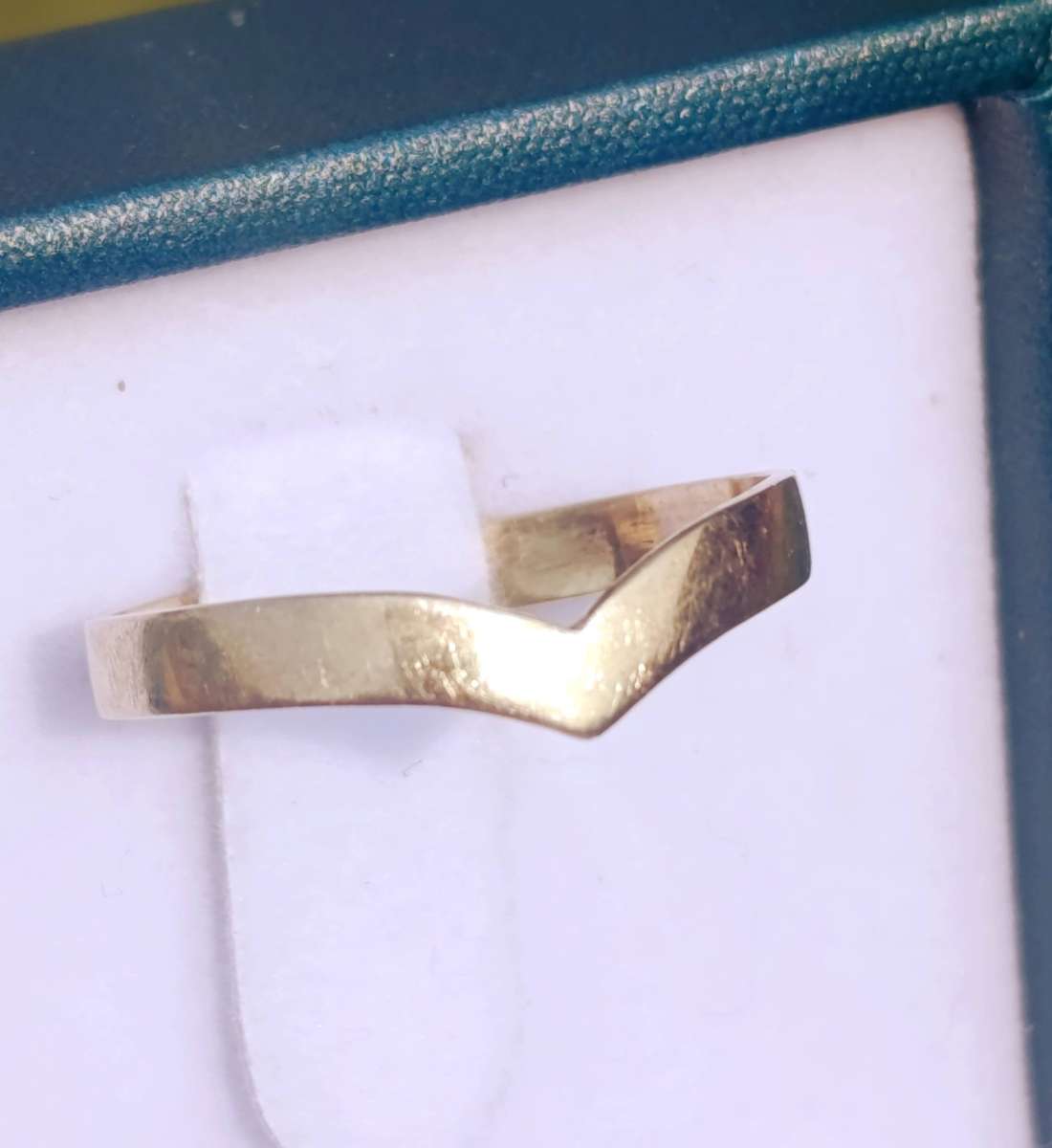 9ct Gold Vintage 3MM Wishbone Ring