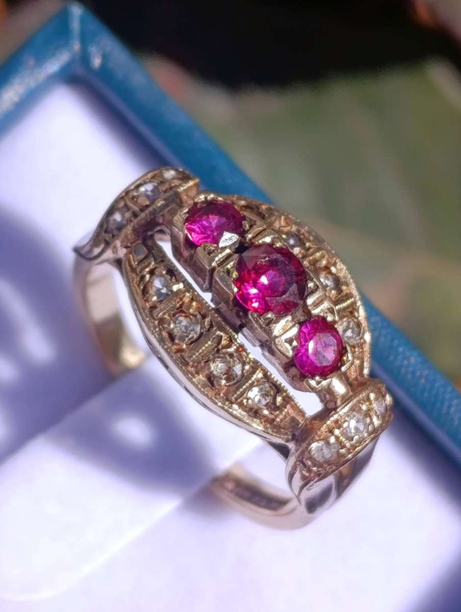 Estate Antique 9ct Gold Three Stone Ruby Ring