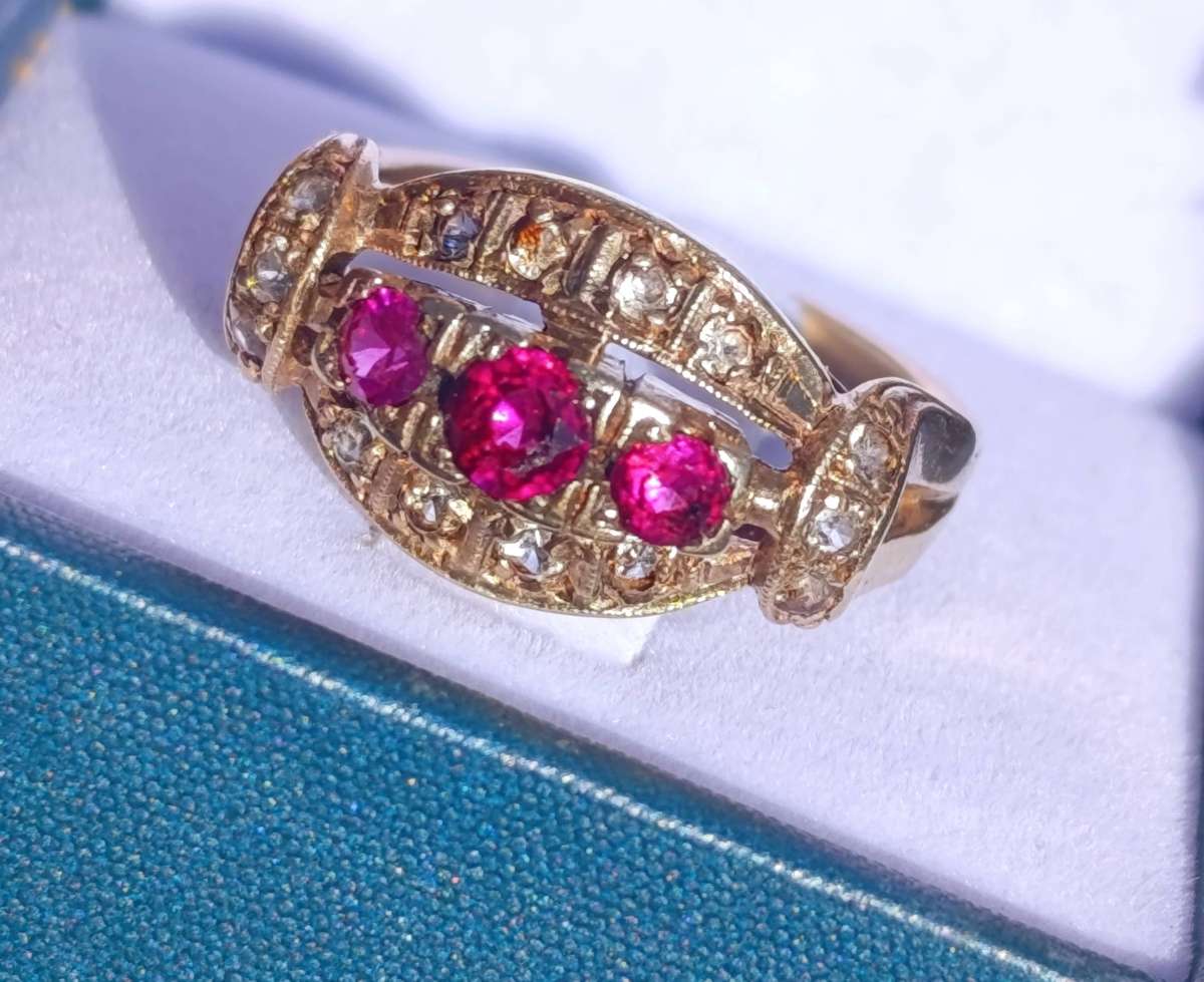 Estate Antique 9ct Gold Three Stone Ruby Ring