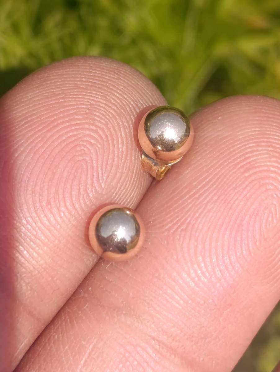 9ct Gold Small Ball Stud Earrings