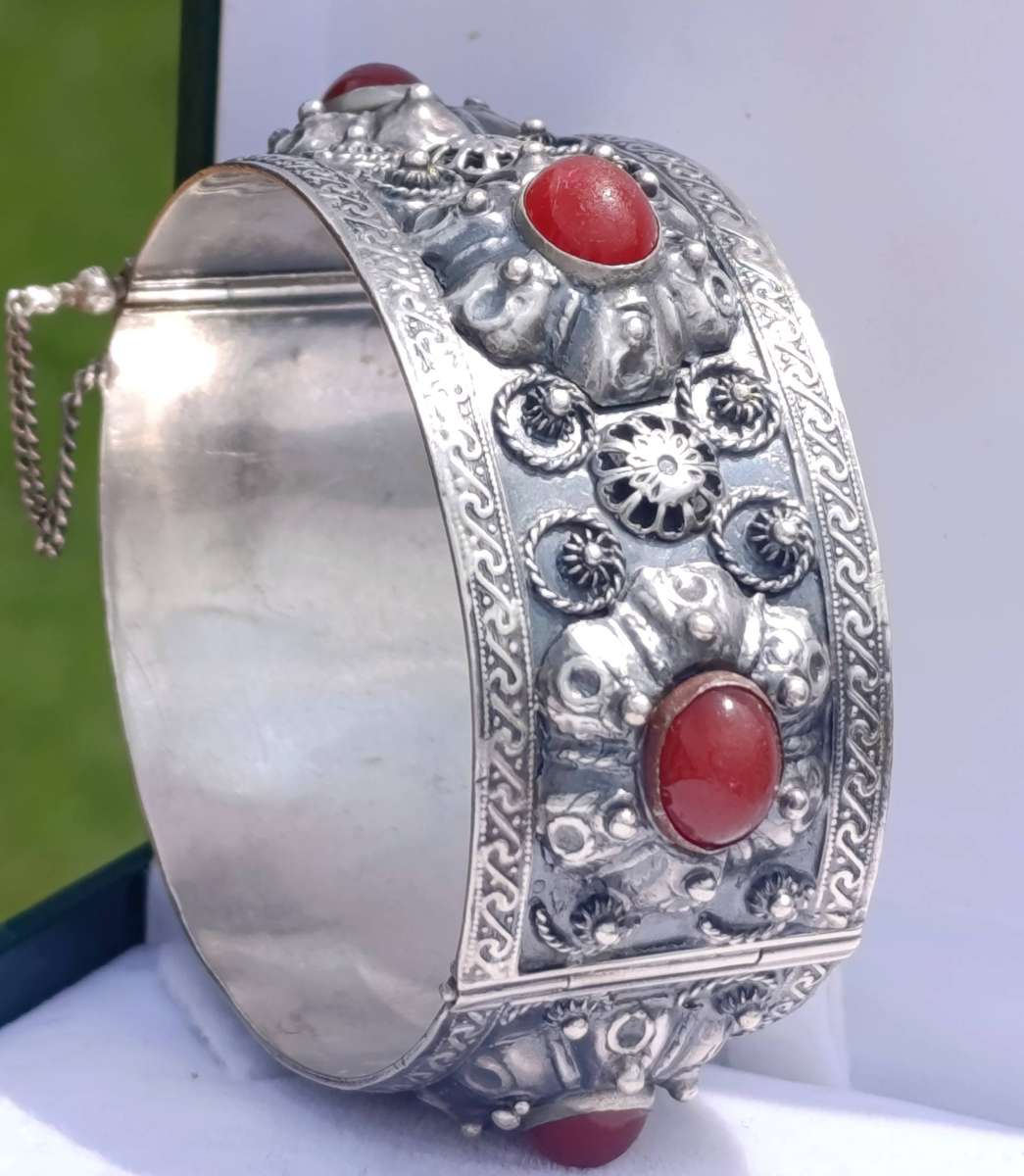 800 Silver Carnelian Bangle Bracelet