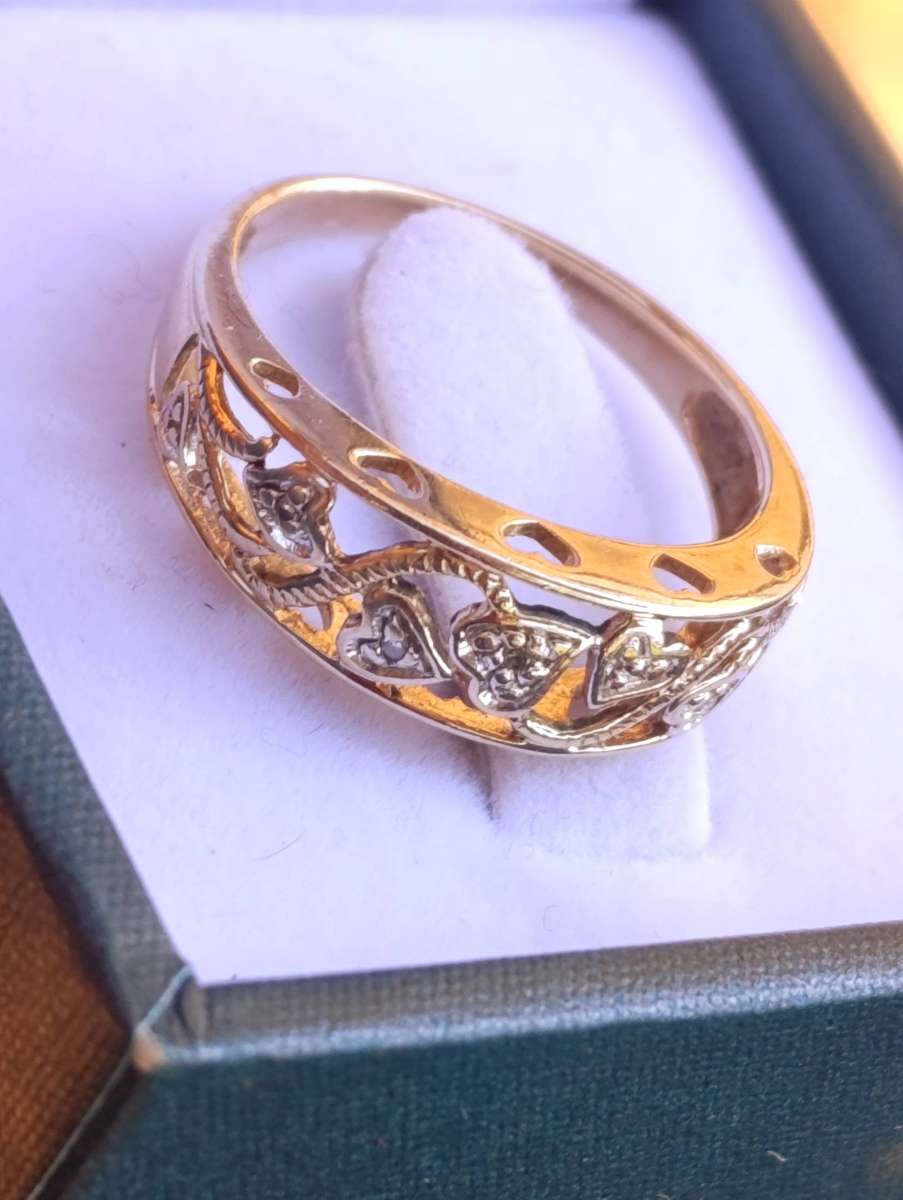 9ct Gold Hearts Diamond Ring
