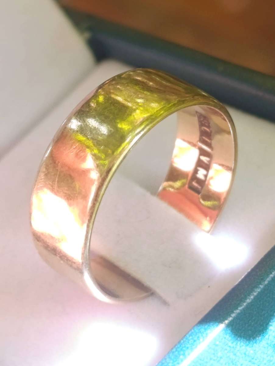 Estate 9ct Gold 7MM Plain Band