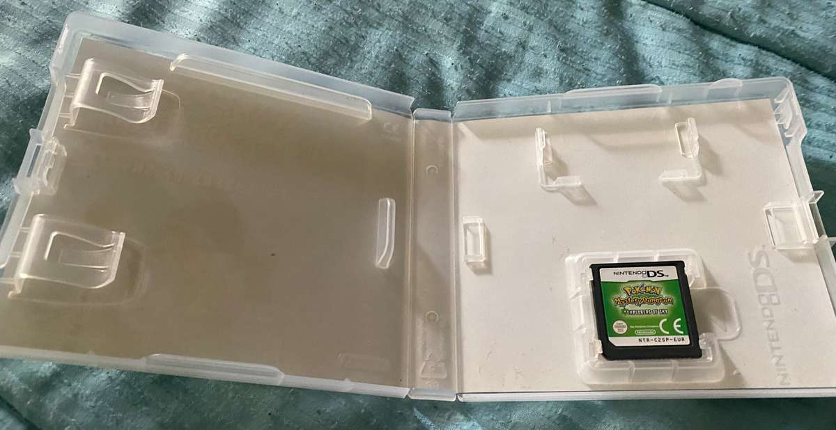 Pokemon Mystery Dungeon -Explorers of Sky . Ds game.