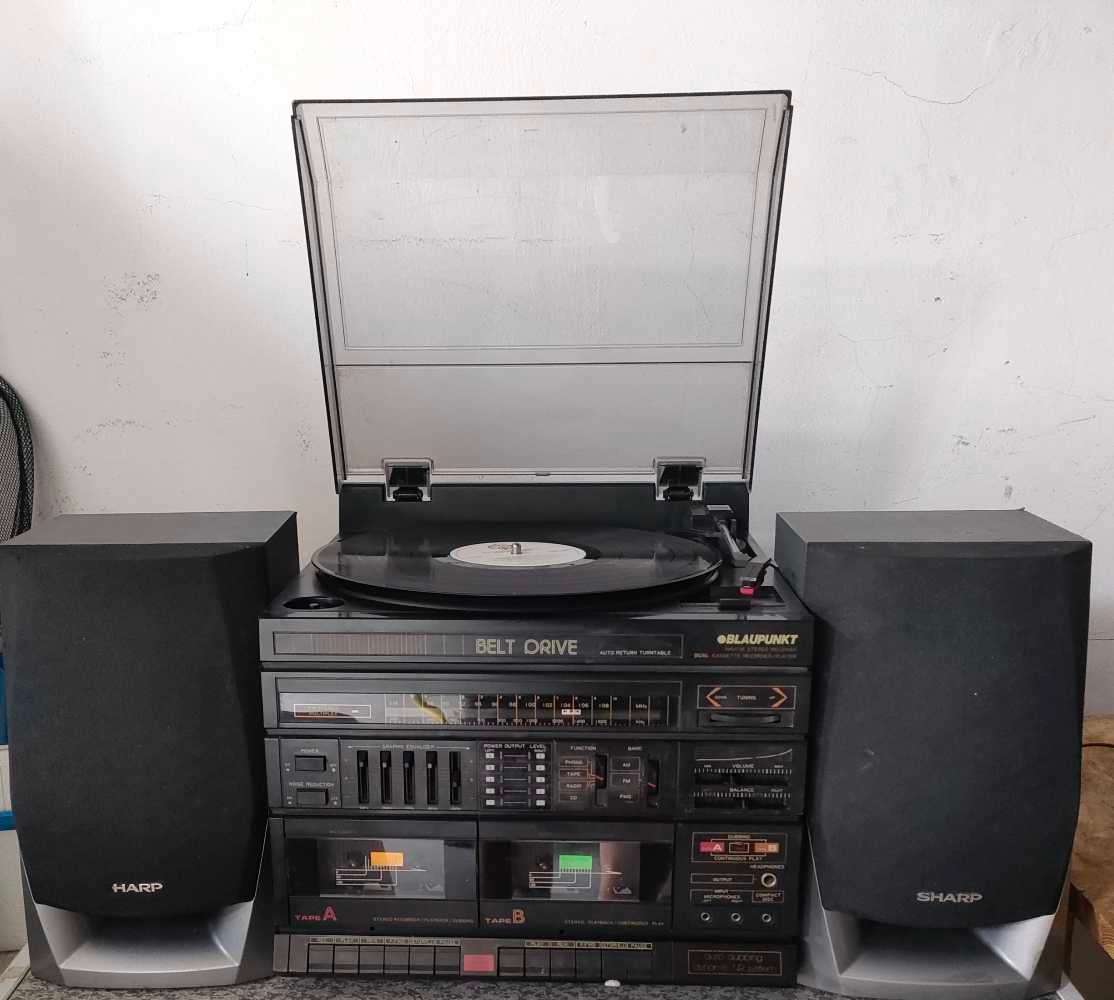 Blaupunkt Vintage Music Centre ,Sharp Speakers