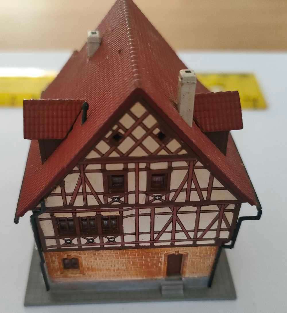 Z Gauge Building