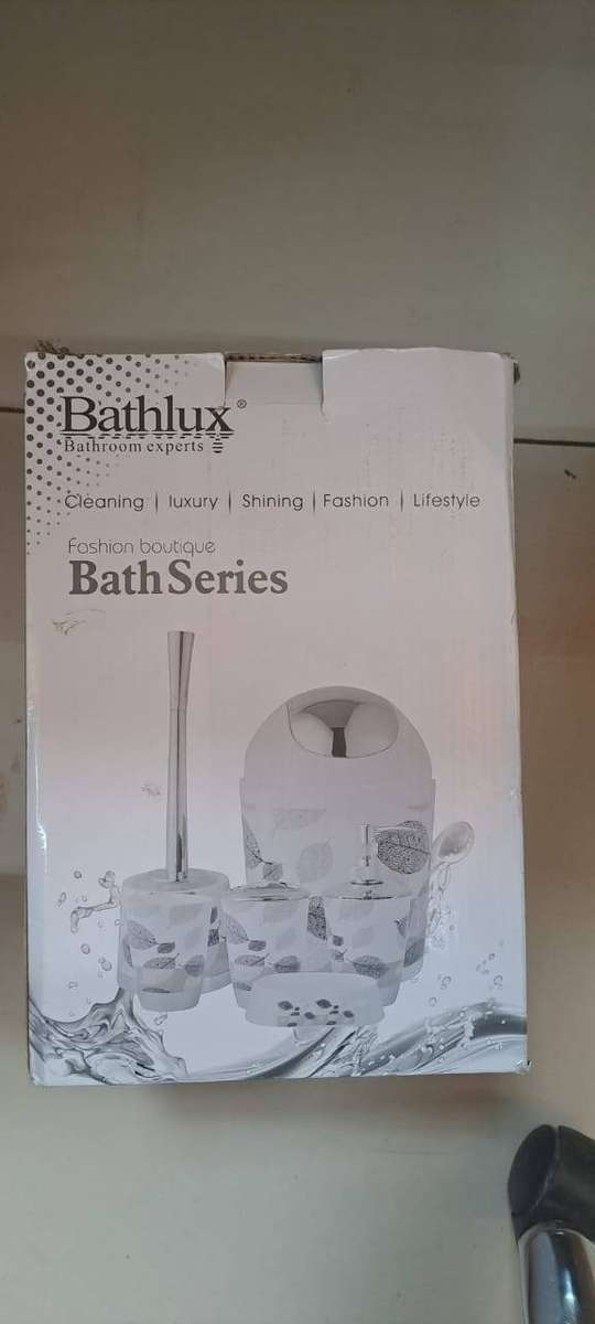 Bath lux 6-Piece Fashion Boutique Bathroom Accessory