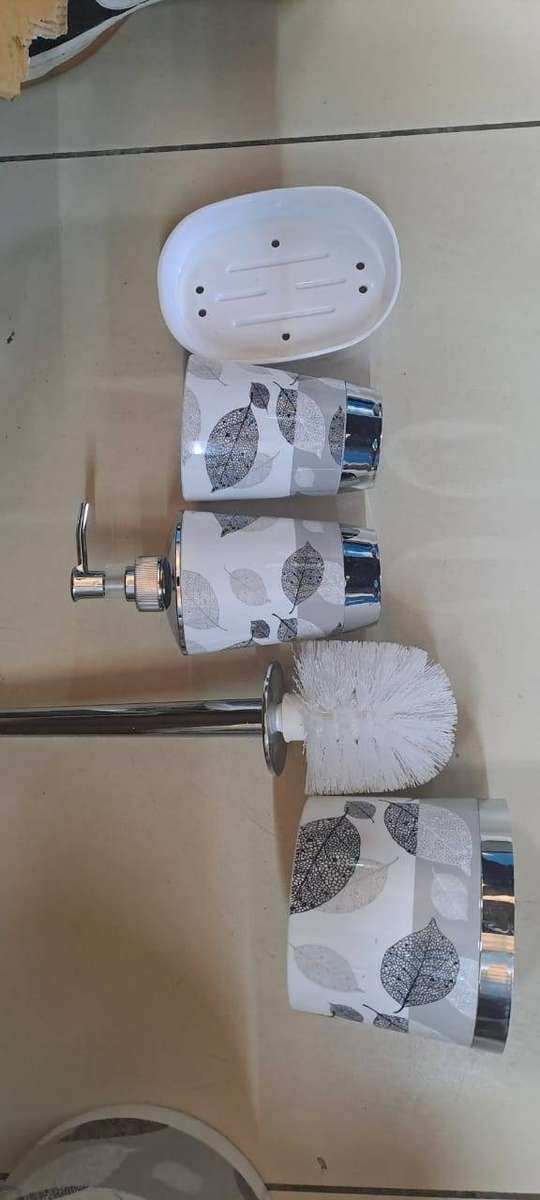 Bath lux 6-Piece Fashion Boutique Bathroom Accessory