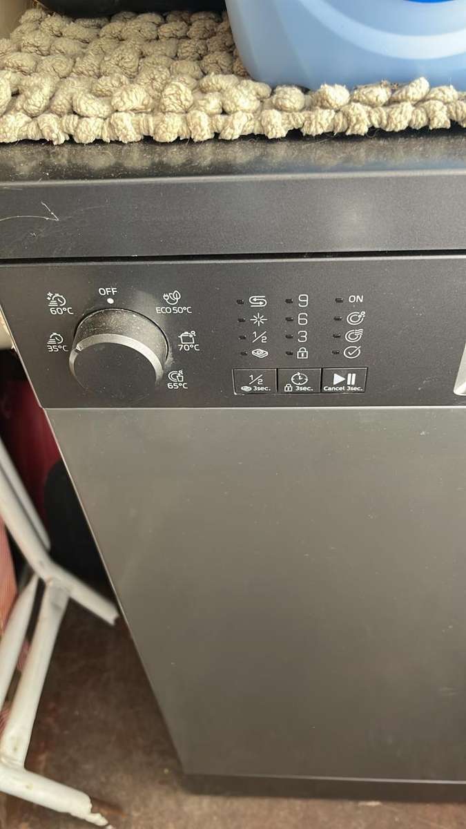 DDW 242: Defy 13 Place Settings - Dishwasher - Manhattan Grey