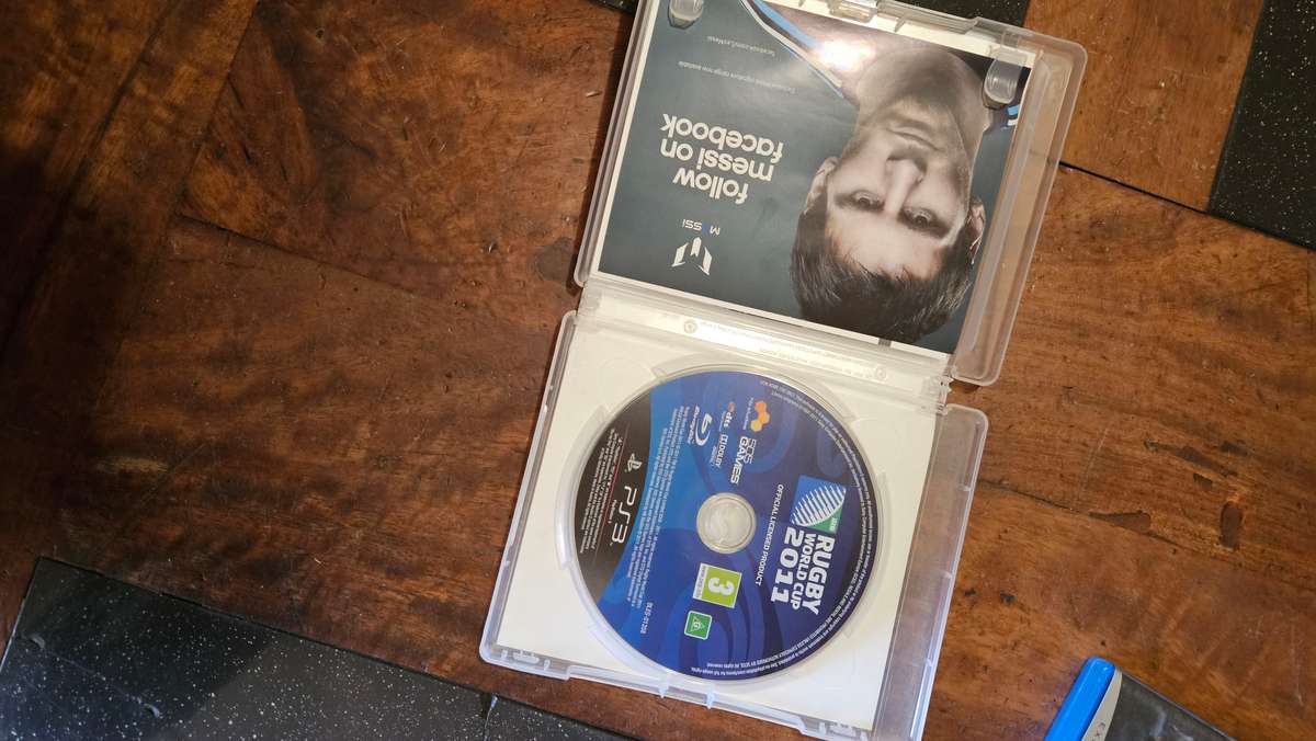 PS3 Mortal Kombat, Fifa Street and a Blue Ray Stomp the Yard