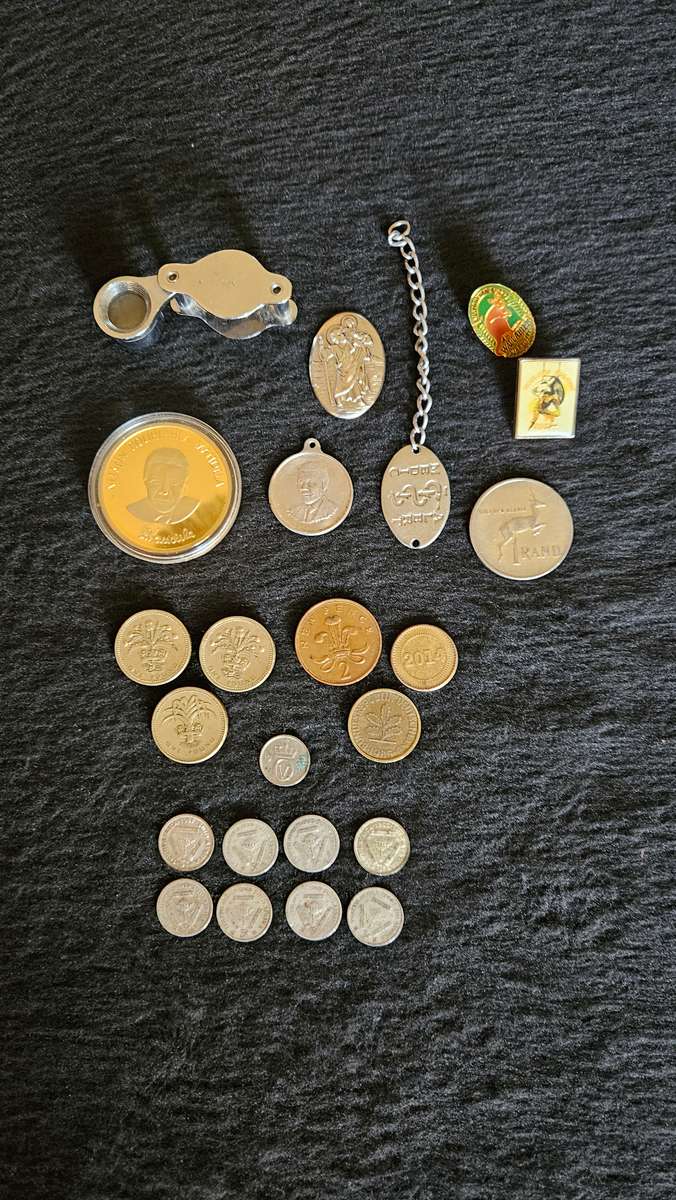 Variety of collectable Items Lot