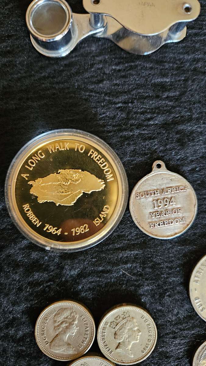 Variety of collectable Items Lot