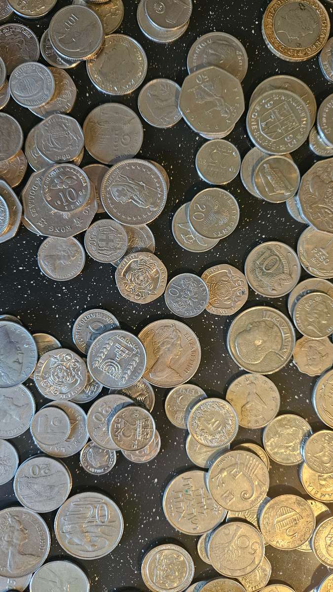 Huge 2.75 Kg International Coins Lot