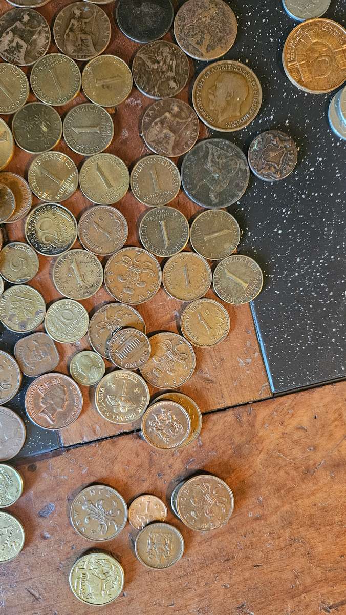 Huge 2.75 Kg International Coins Lot