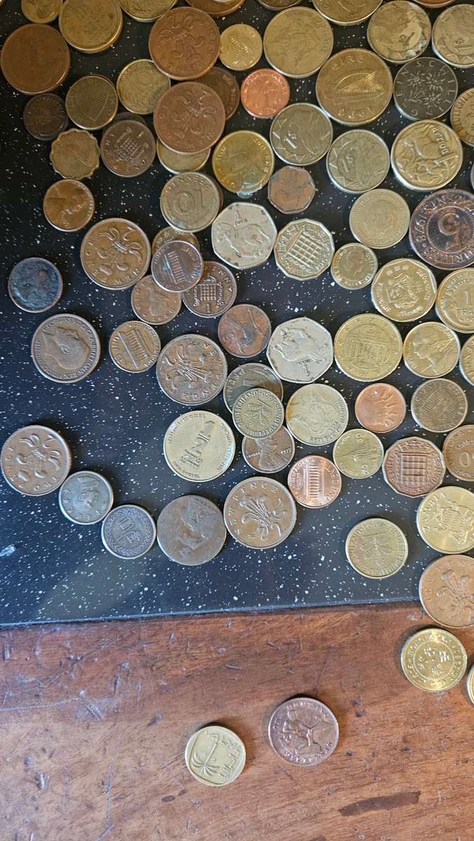 Huge 2.75 Kg International Coins Lot