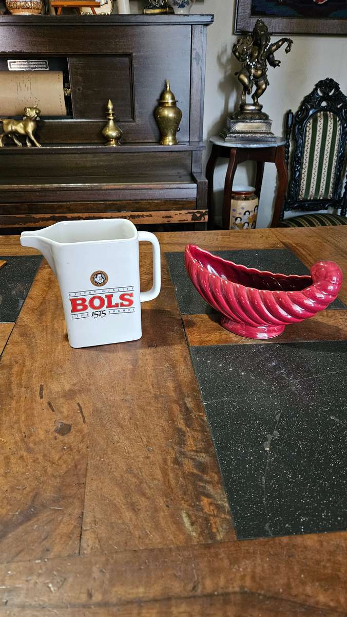 Bols Jug Plus Vase